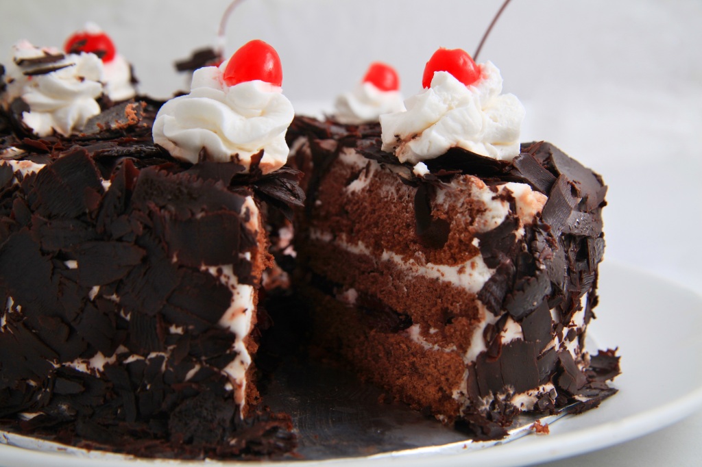 Tasty Traditions: Schwarzwälder Kirschtorte (Black Forest Cake)
